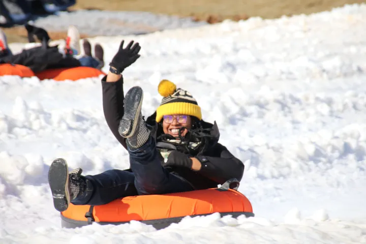 a person riding a snow board